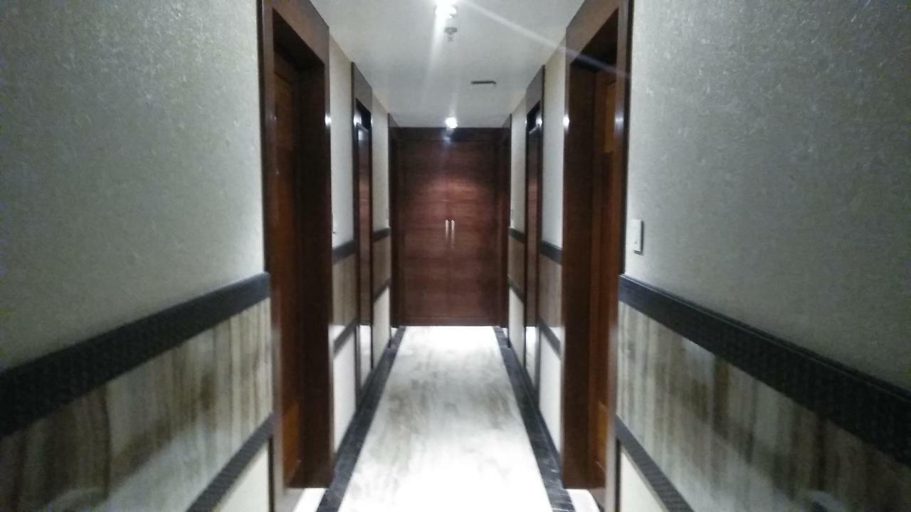 Square Inn Hotel,Varanasi Exterior foto