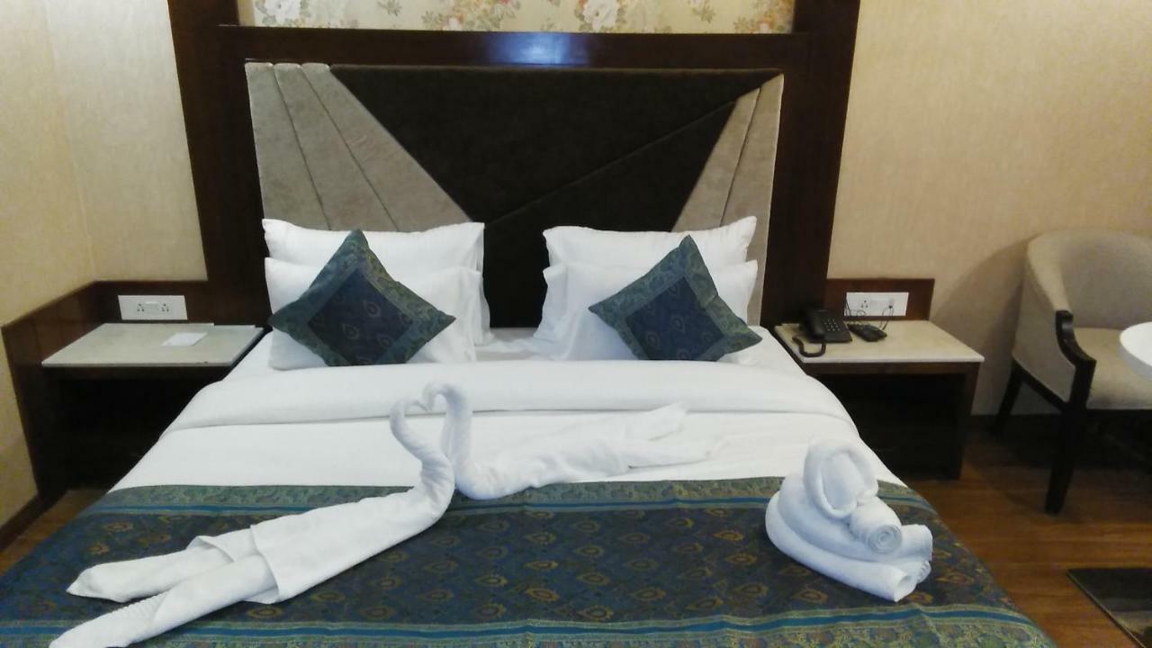 Square Inn Hotel,Varanasi Exterior foto