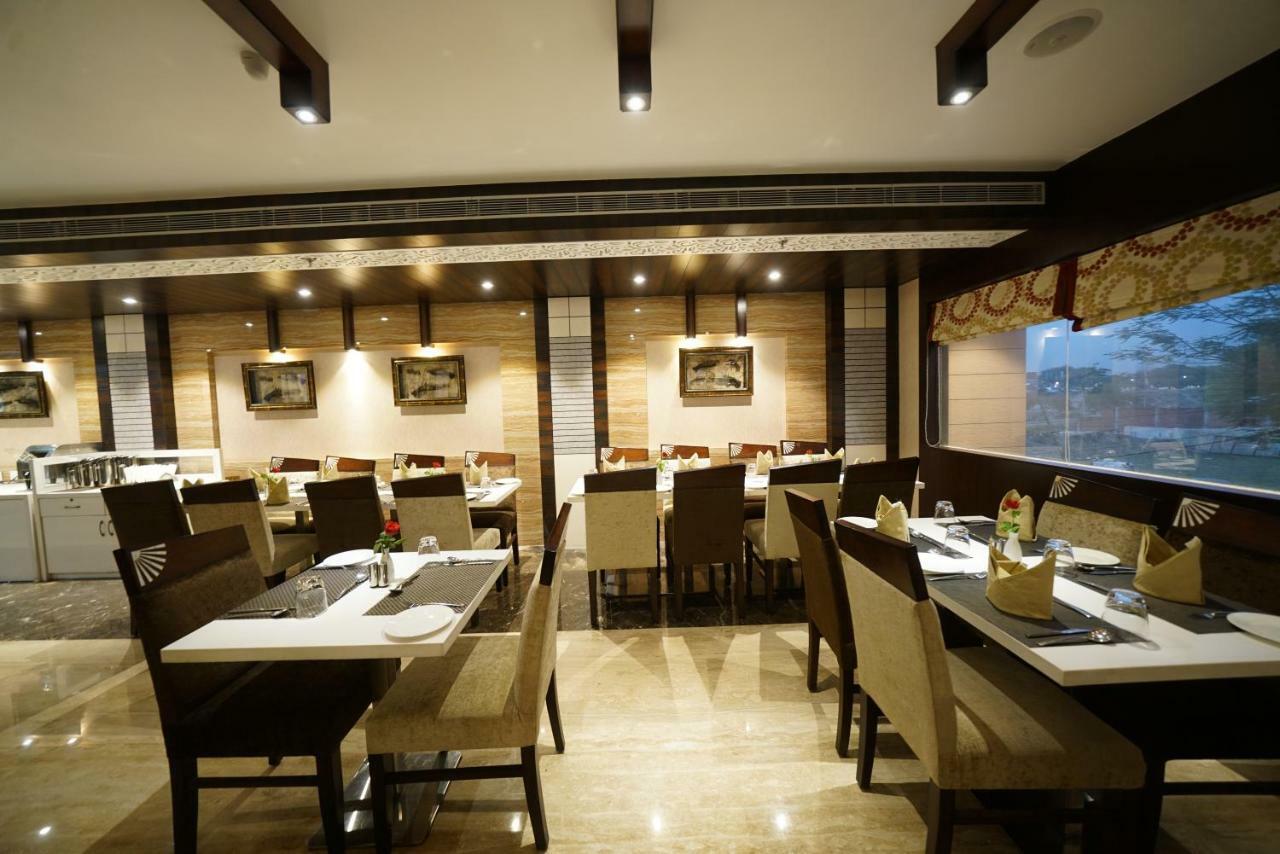 Square Inn Hotel,Varanasi Exterior foto